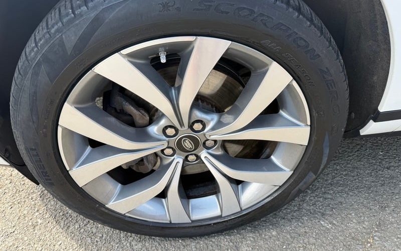 land-rover-range-rover-evoque-2019-7102030-15_800X600 (1)